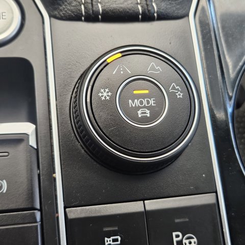 Used 2021 Volkswagen Atlas SEL Premium image 22