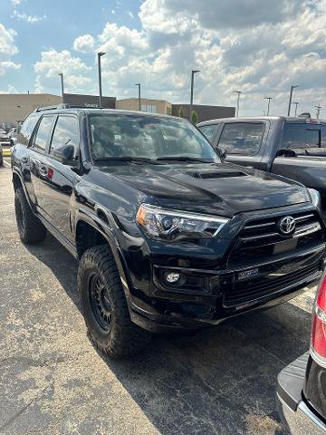Used 2024 Toyota 4Runner TRD Sport AWD/4WD image 2