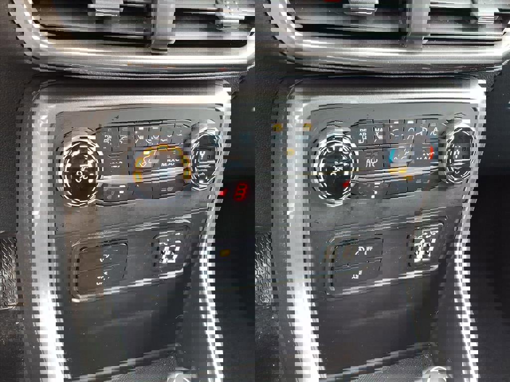 Certified 2022 Ford EcoSport SE w/ SE Convenience Package image 20