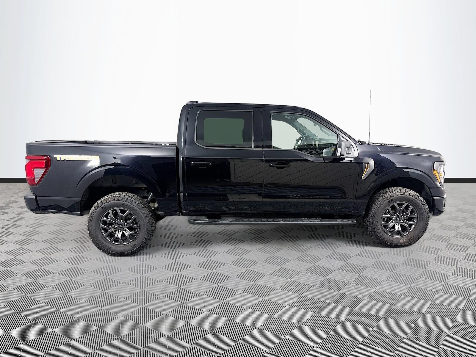 Certified 2025 Ford F150 Tremor AWD/4WD image 8