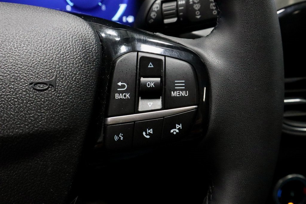 Certified 2022 Ford Escape Titanium w/ Class II Trailer Tow Package image 33