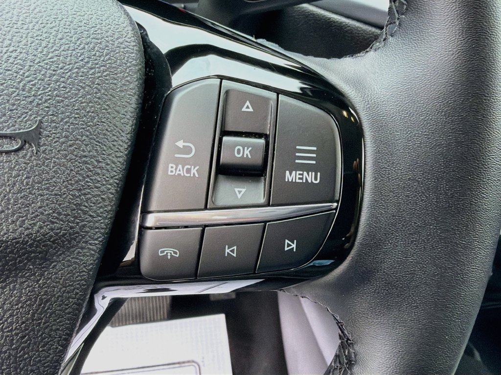 Certified 2025 Ford Escape Platinum AWD/4WD image 13