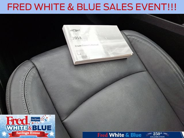 Used 2018 Chevrolet Cruze Premier FWD image 26