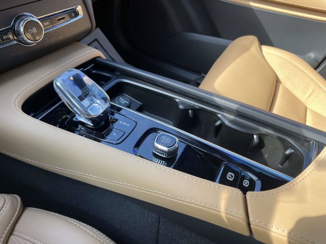Used 2023 Volvo XC90 B6 Ultimate w/ Lounge Package AWD/4WD image 33