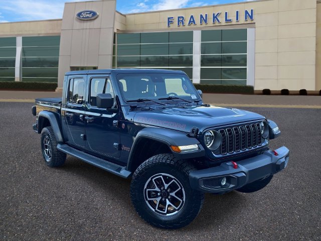 Used 2025 Jeep Gladiator Rubicon w/ Safety Group AWD/4WD image 1