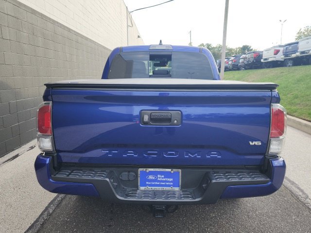Used 2022 Toyota Tacoma TRD Sport AWD/4WD image 5