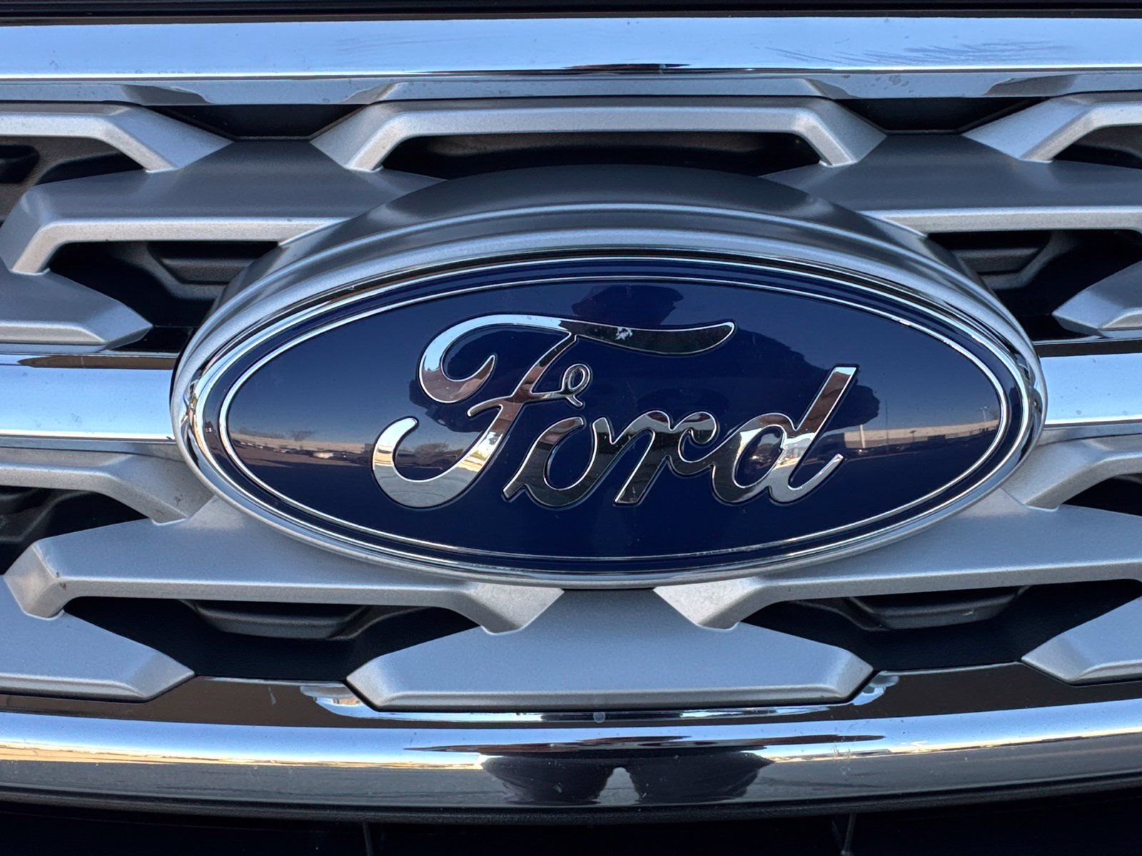 Certified 2019 Ford Explorer Limited w/ Ford Safe & Smart Package AWD/4WD image 14
