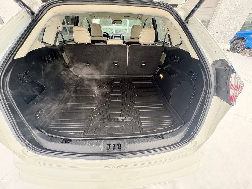 Certified 2022 Ford Edge Titanium w/ Equipment Group 301A image 27