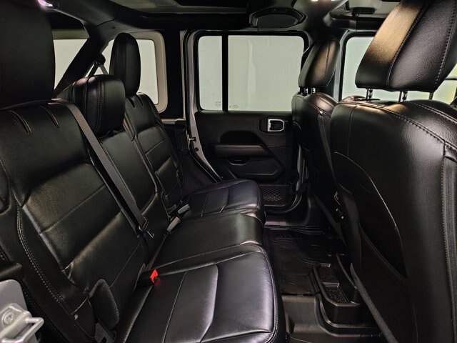 Used 2021 Jeep Wrangler Unlimited Sahara AWD/4WD image 28