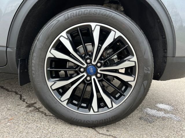 Certified 2022 Ford Escape SEL w/ SEL Stealth AWD Package image 15