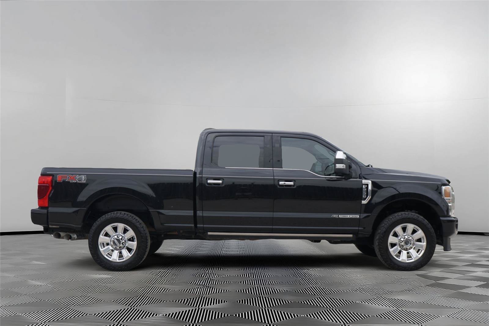 Certified 2020 Ford F250 Platinum w/ FX4 Off-Road Package AWD/4WD image 4