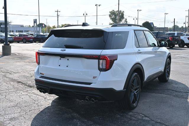 Certified 2025 Ford Explorer ST AWD/4WD image 9