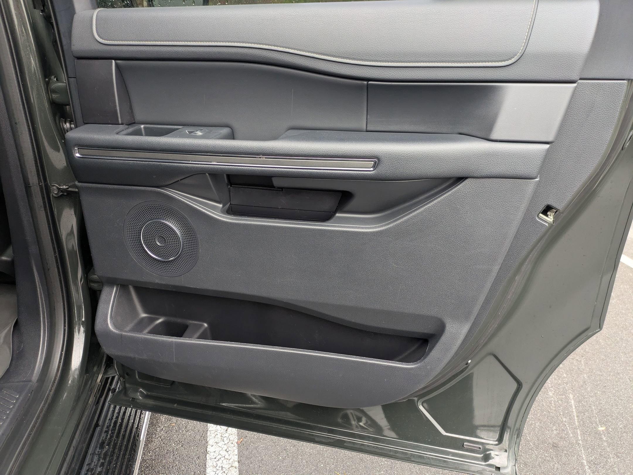 Certified 2023 Ford Expedition Max XLT image 35