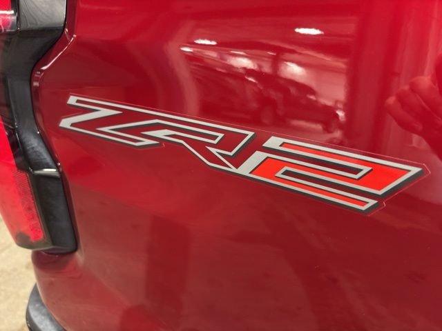 Used 2024 Chevrolet Colorado ZR2 w/ Technology Package AWD/4WD image 31
