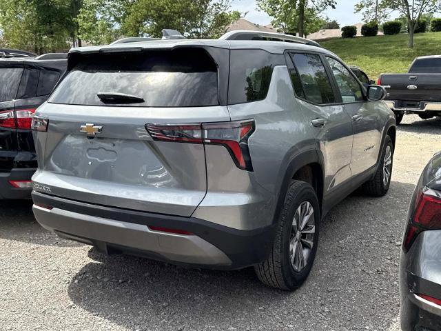 Used 2025 Chevrolet Equinox LT w/ Convenience Package II FWD image 4