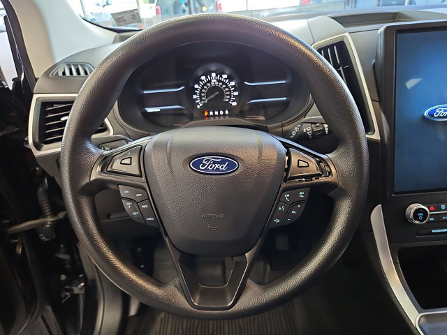 Certified 2024 Ford Edge SE w/ Black Appearance Package AWD/4WD image 17