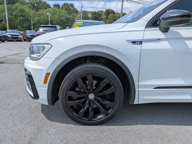 Used 2020 Volkswagen Tiguan SE R-Line AWD/4WD image 25
