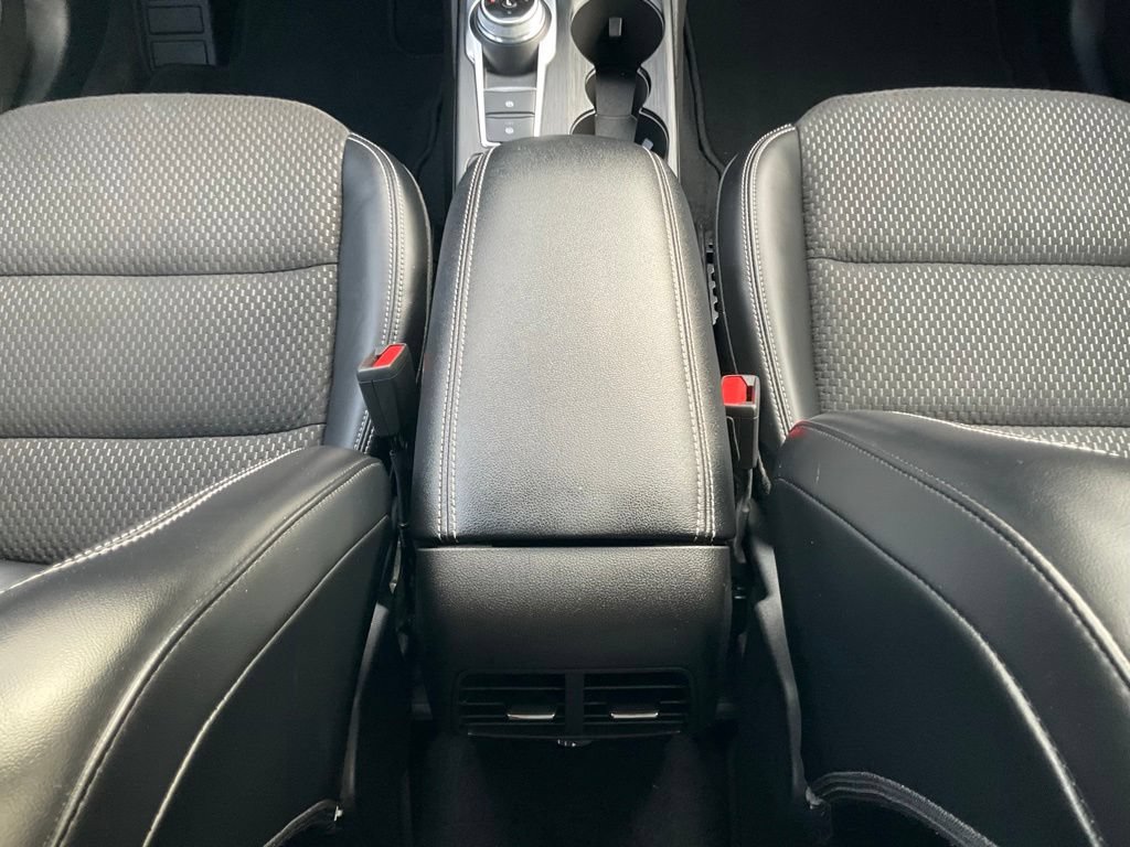 Certified 2024 Ford Escape SE FWD image 24