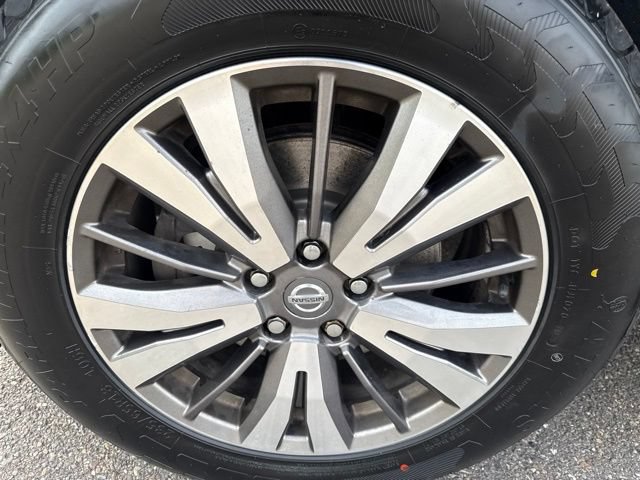 Used 2019 Nissan Pathfinder SV AWD/4WD image 10