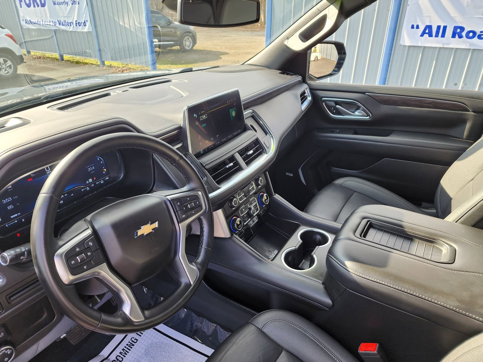 Used 2024 Chevrolet Suburban LT AWD/4WD image 11