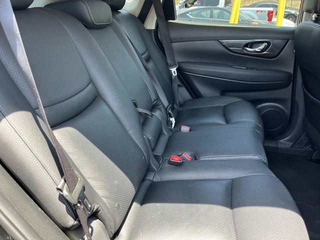 Used 2019 Nissan Rogue SV FWD image 28