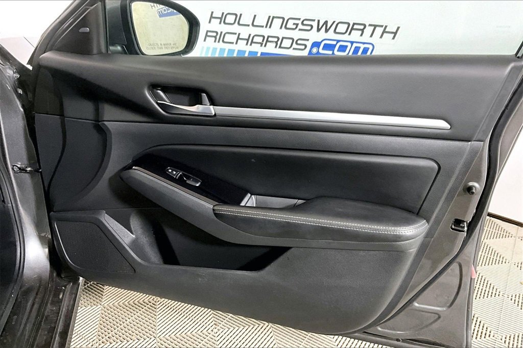 Used 2023 Nissan Altima 2.5 SV image 19