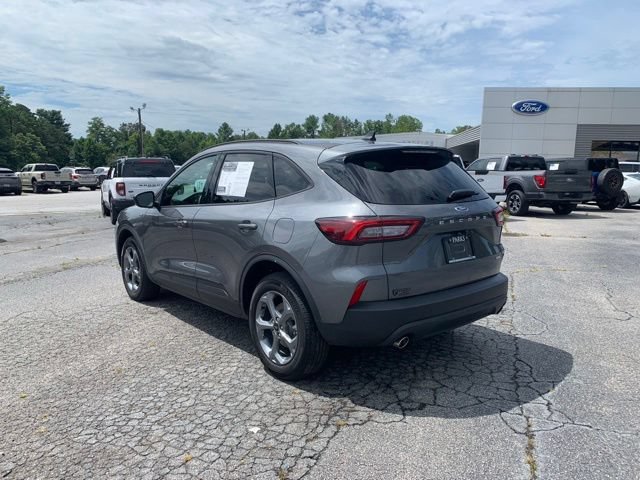 Certified 2025 Ford Escape ST-Line AWD/4WD image 6
