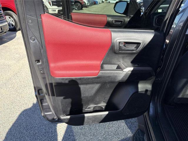 Used 2022 Toyota Tacoma SR5 image 27