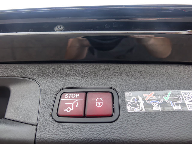 Used 2025 Mercedes-Benz GLS 580 4MATIC image 26