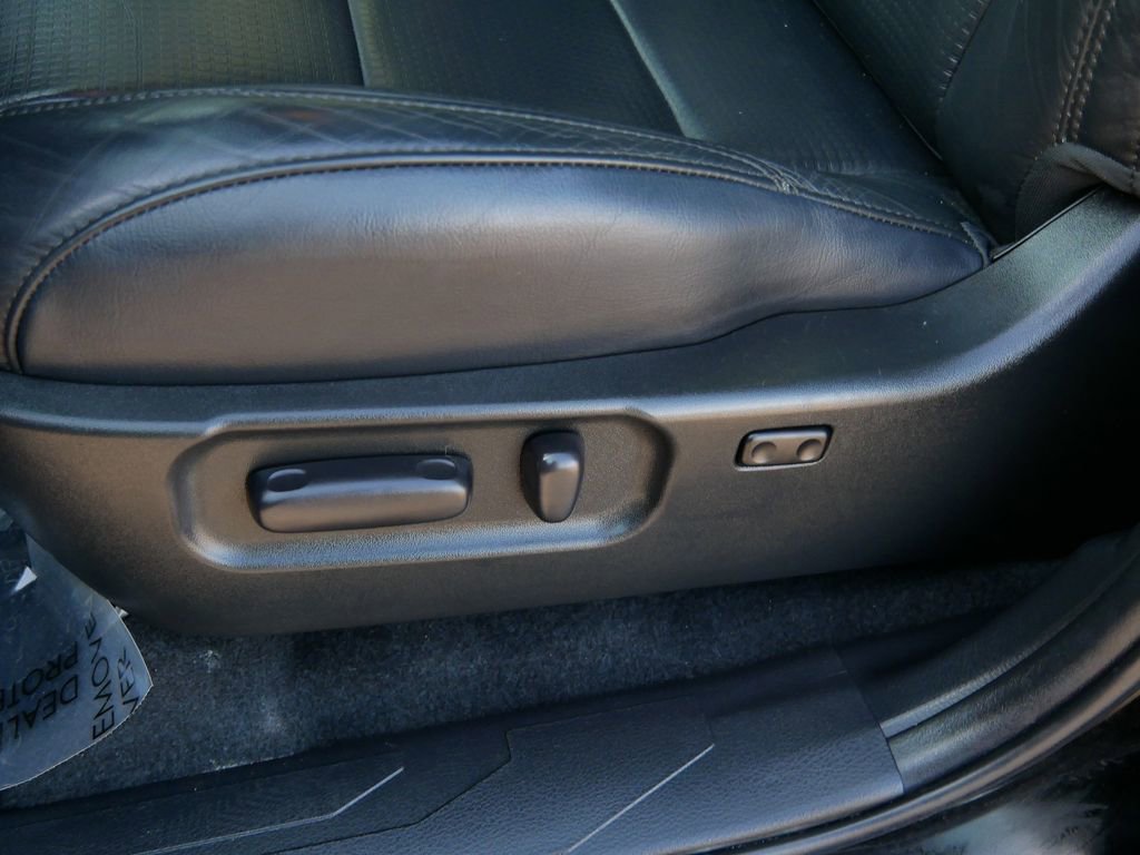 Used 2023 Toyota Tacoma Limited image 15