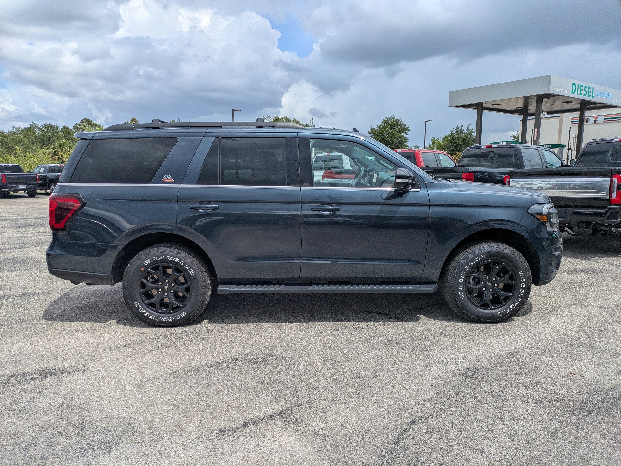 Certified 2022 Ford Expedition Timberline AWD/4WD image 3