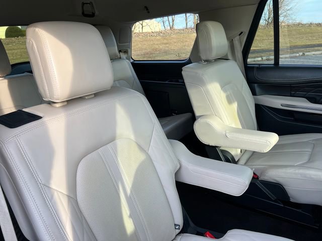 Certified 2023 Ford Expedition Platinum image 32