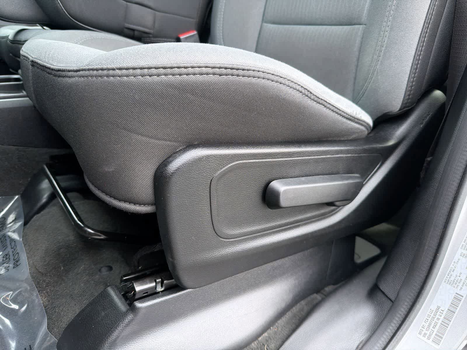 Used 2020 RAM 1500 Big Horn AWD/4WD image 18