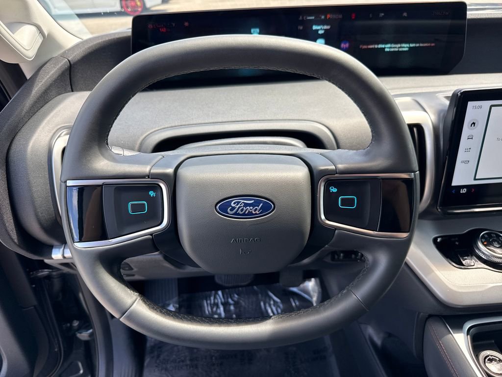 Certified 2025 Ford Expedition Active image 14