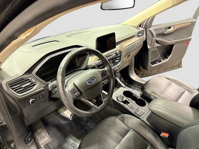 Certified 2020 Ford Escape Titanium image 9