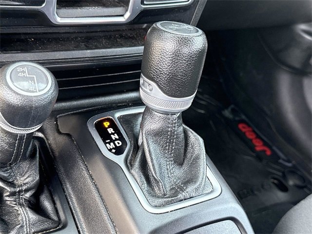 Used 2019 Jeep Wrangler Sport image 40