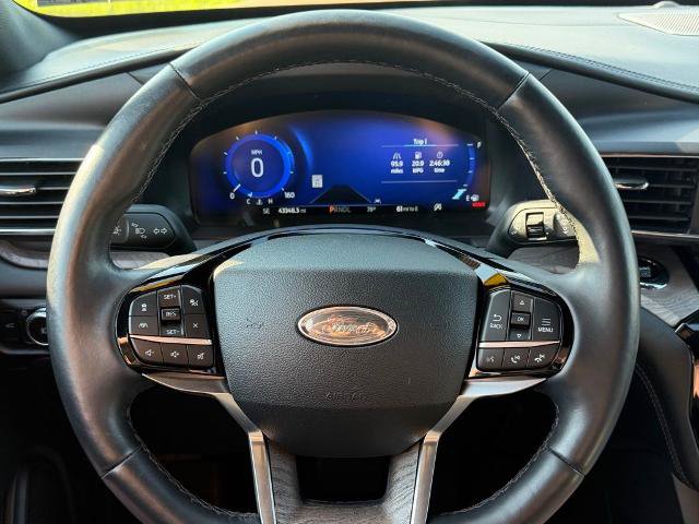 Certified 2023 Ford Explorer Platinum w/ Equipment Group 601A AWD/4WD image 30