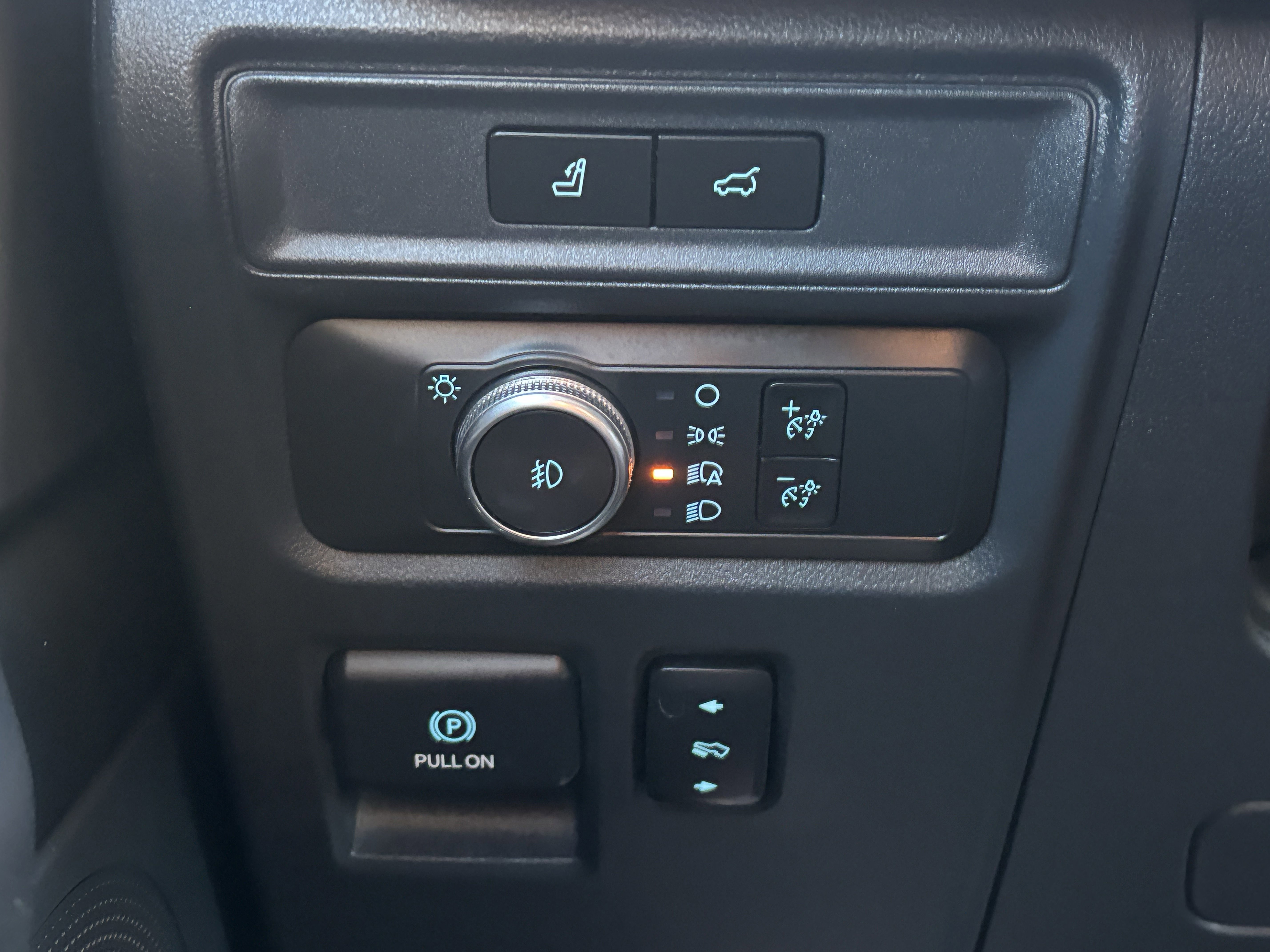 Certified 2022 Ford Expedition XLT image 40