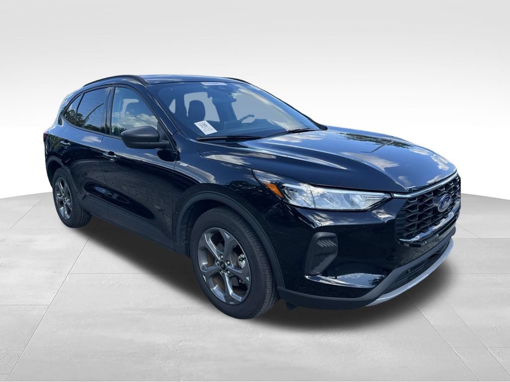 Certified 2025 Ford Escape ST-Line FWD image 4