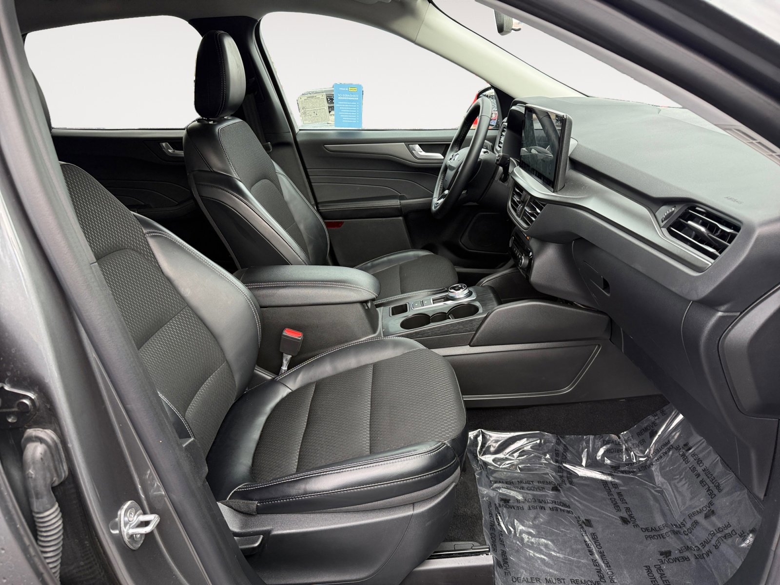 Certified 2025 Ford Escape SE w/ Class II Trailer Tow Package image 19