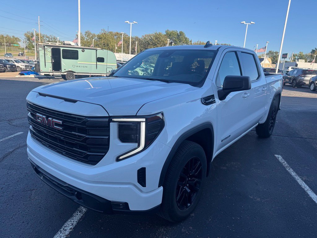 Used 2024 GMC Sierra 1500 Elevation AWD/4WD image 3