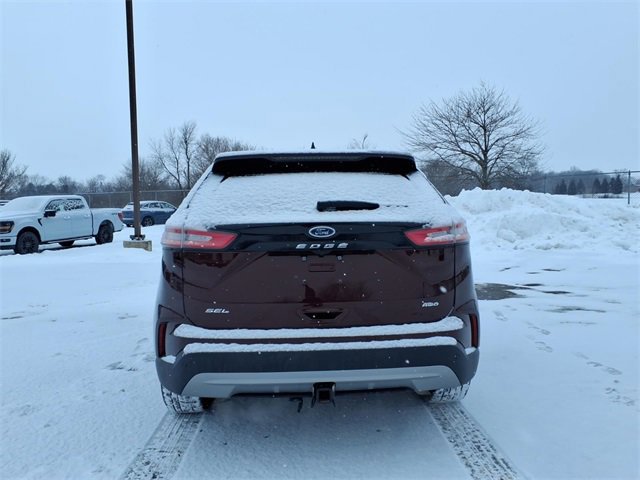 Certified 2024 Ford Edge SEL w/ Convenience Package image 3