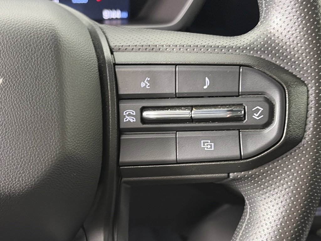 Used 2024 Chevrolet Colorado Trail Boss image 18