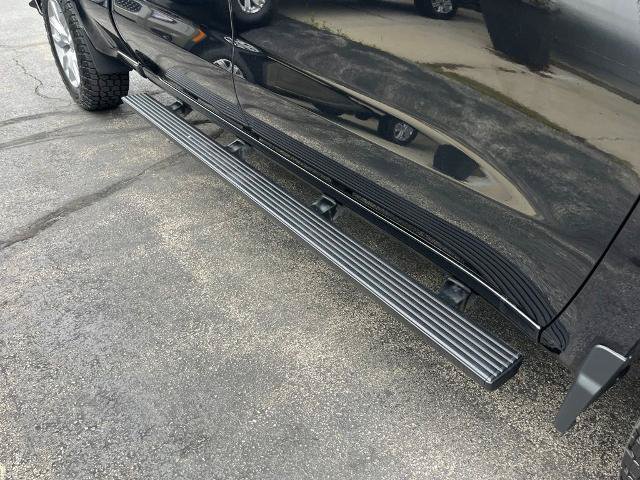 Used 2022 Chevrolet Silverado 1500 Custom AWD/4WD image 11