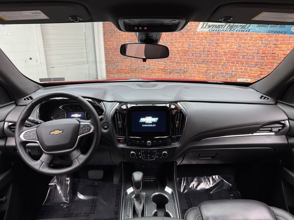 Used 2023 Chevrolet Traverse LT AWD/4WD image 12