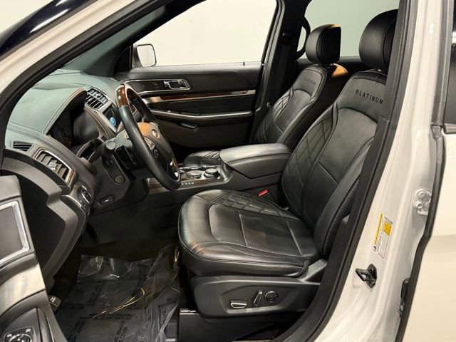 Certified 2017 Ford Explorer Platinum image 14