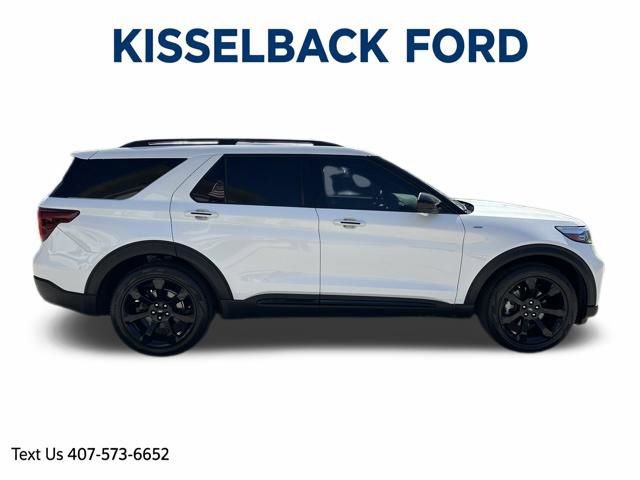 Certified 2023 Ford Explorer ST-Line image 3