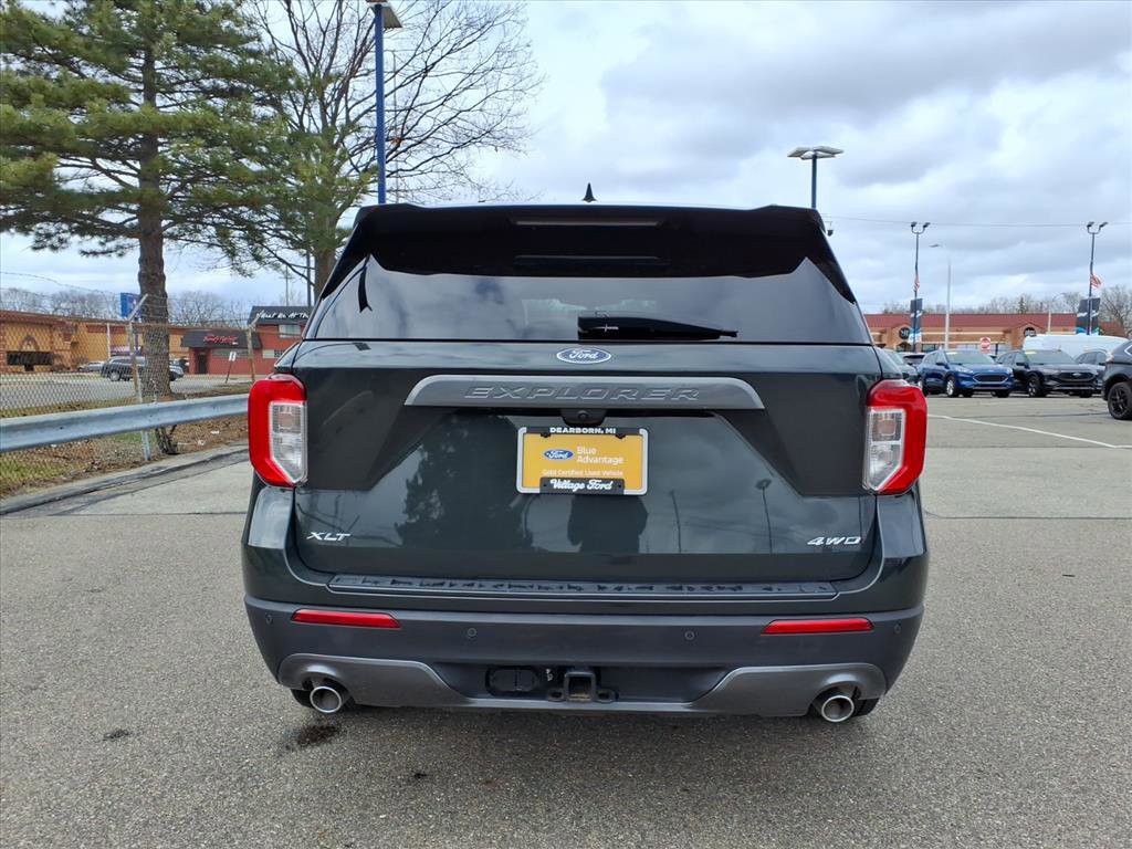 Certified 2023 Ford Explorer XLT w/ Equipment Group 202A image 3