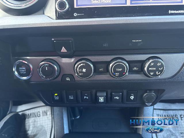 Used 2020 Toyota Tacoma TRD Off-Road w/ Technology Package image 25