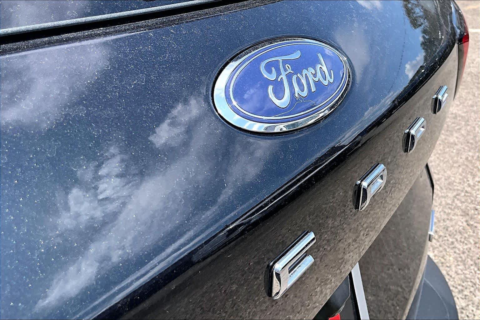 Certified 2025 Ford Escape SE FWD image 61